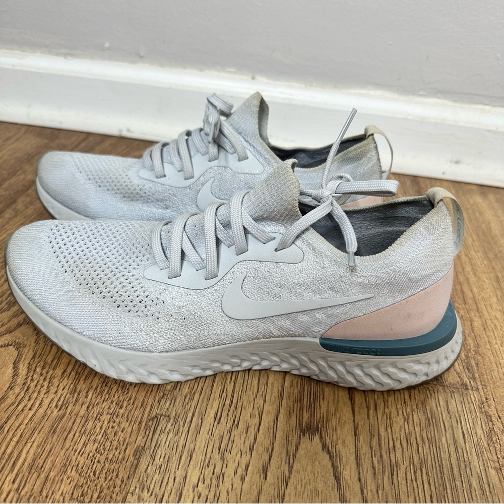 Nike Epic React Flyknit 2 Size 10.5 - image 1